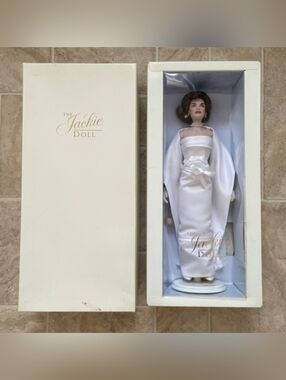 The Franklin Mint Jackie Kennedy Doll
